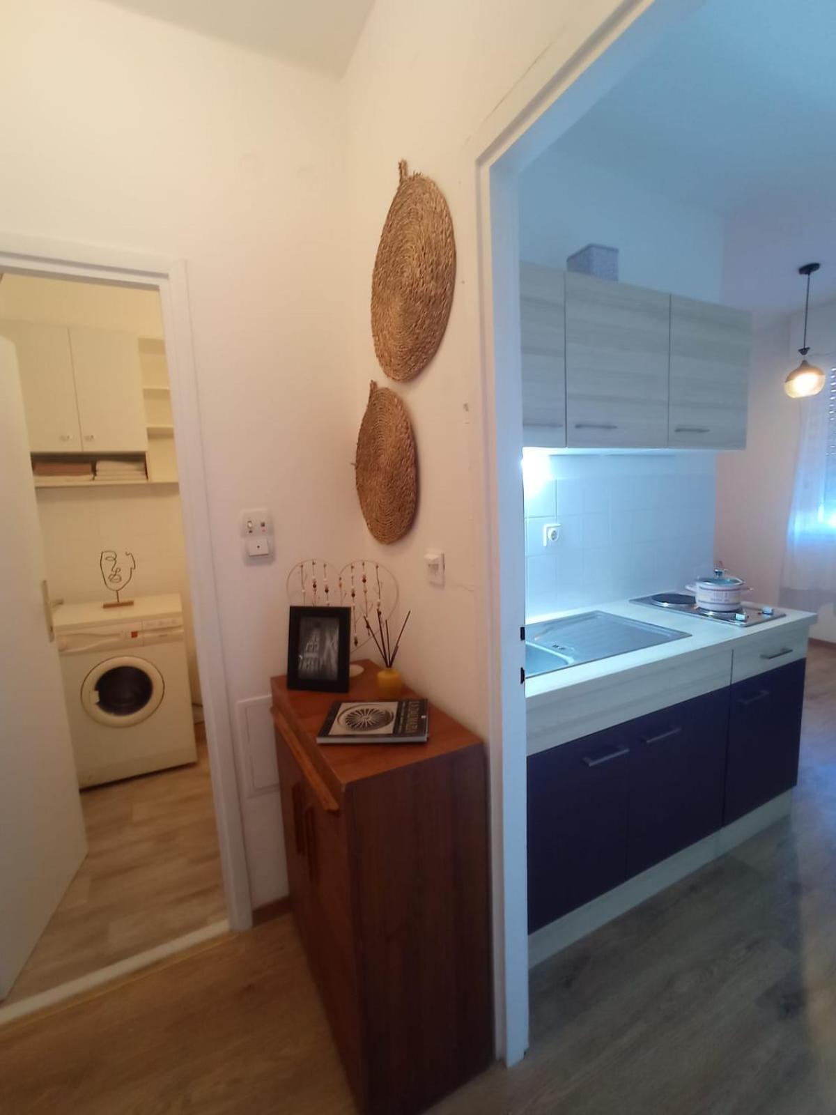 Apartamento Tesla Split Exterior foto